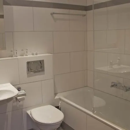 Castello Apartment *